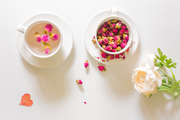 玫瑰花茶的功效与作用 喝玫瑰花茶的好处(图2)